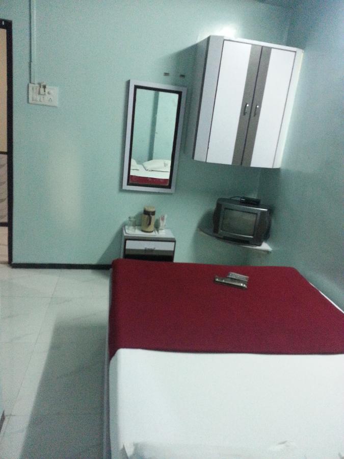New Metro Guest House Bombaim Exterior foto